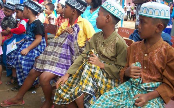 Sunat 123 - Bayi Fimosis Harus Disunat, Begini Penjelasan dr. Miftaful Masruri