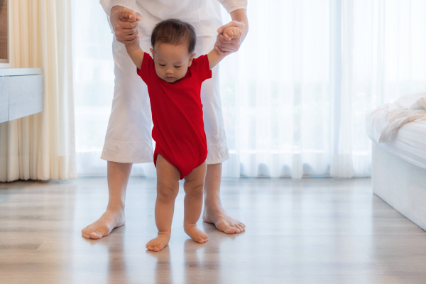 Manfaat dan Resiko Sunat terkait Perkembangan Bayi