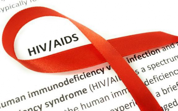 Sunat123.com - Manfaat minum air putih hangat di pagi hari